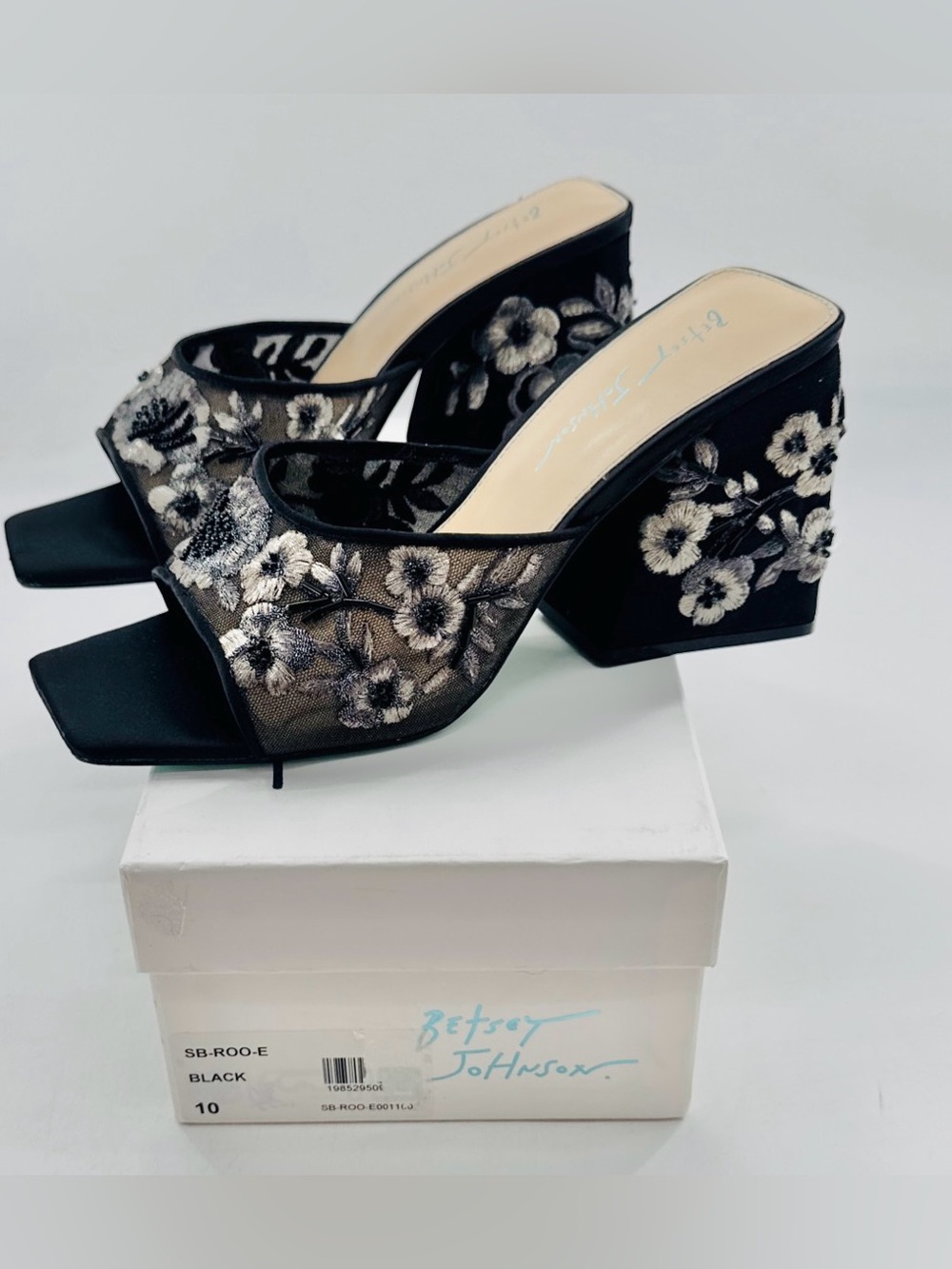 Betsey Johnson Roo Block Heel Blk Floral Beaded Shoe Slip On Semi Formal Size 10